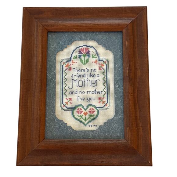 Vintage Framed Cross Stitch “There’s No Friend Like a Mother” Floral Heart 9"x7" - Picture 1 of 7
